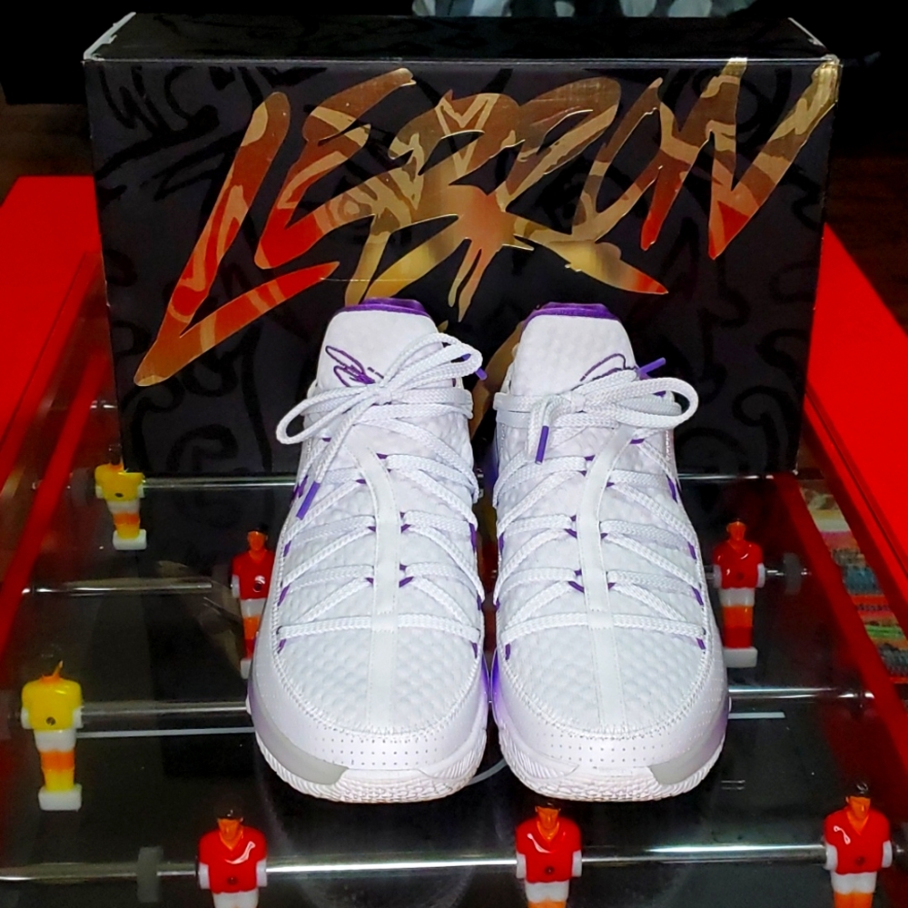 Lebron XVll low - Picture 2 of 7